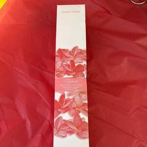 Taylor of London drawer Lining paper